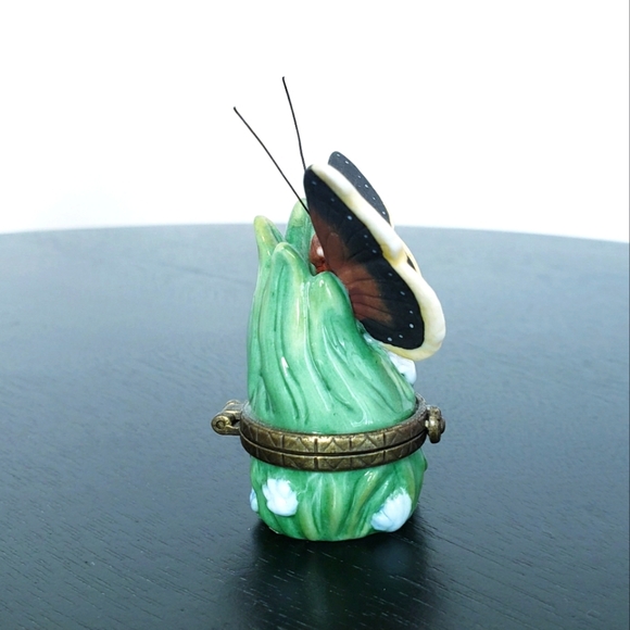 *Last Chance* Mourning Cloak Butterfly Porcelain Hinged Box PHB Midwest - Picture 5 of 12